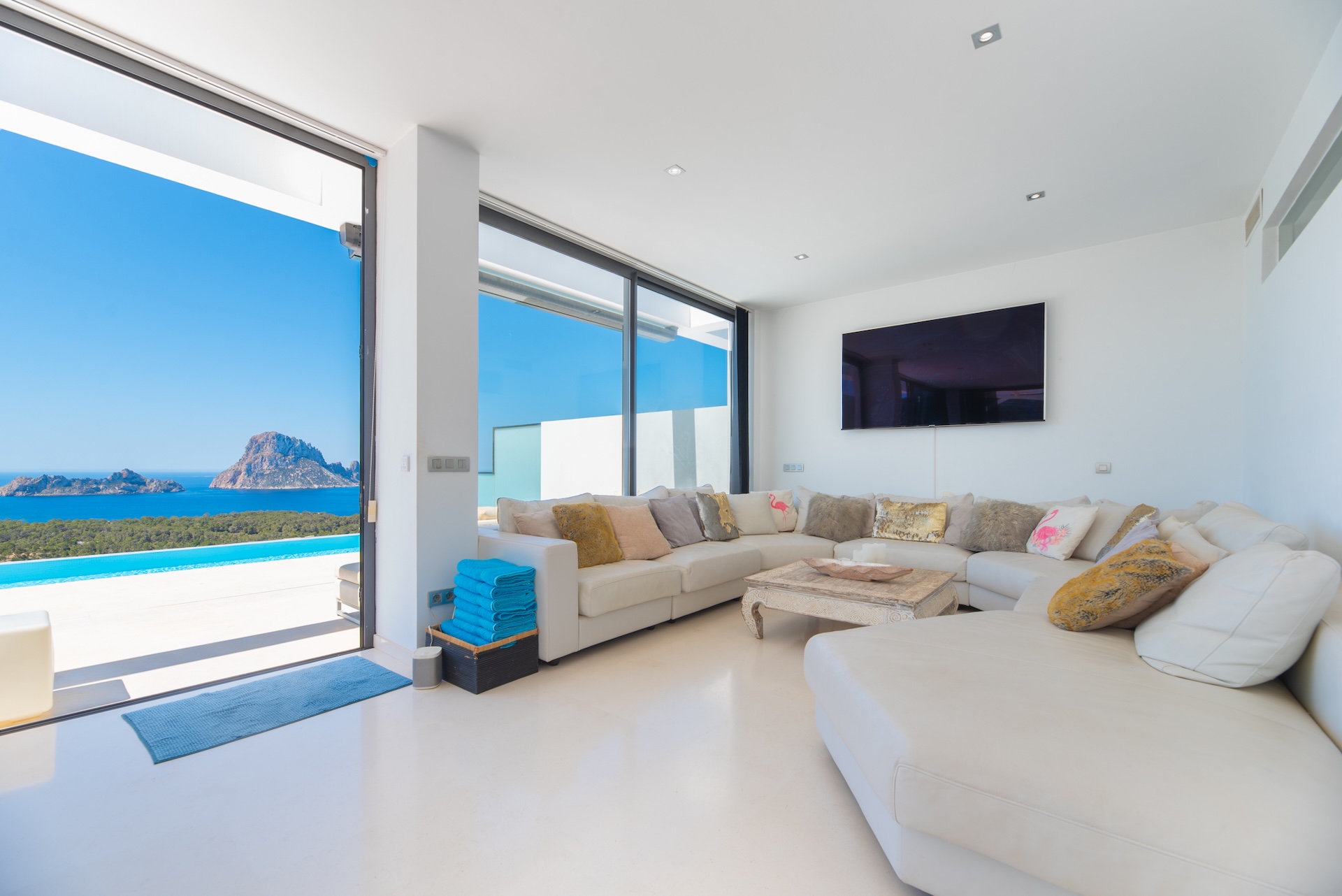 Resa Estate Ibiza for sale townhouse cala Carbo es Vedra living and. views.jpg